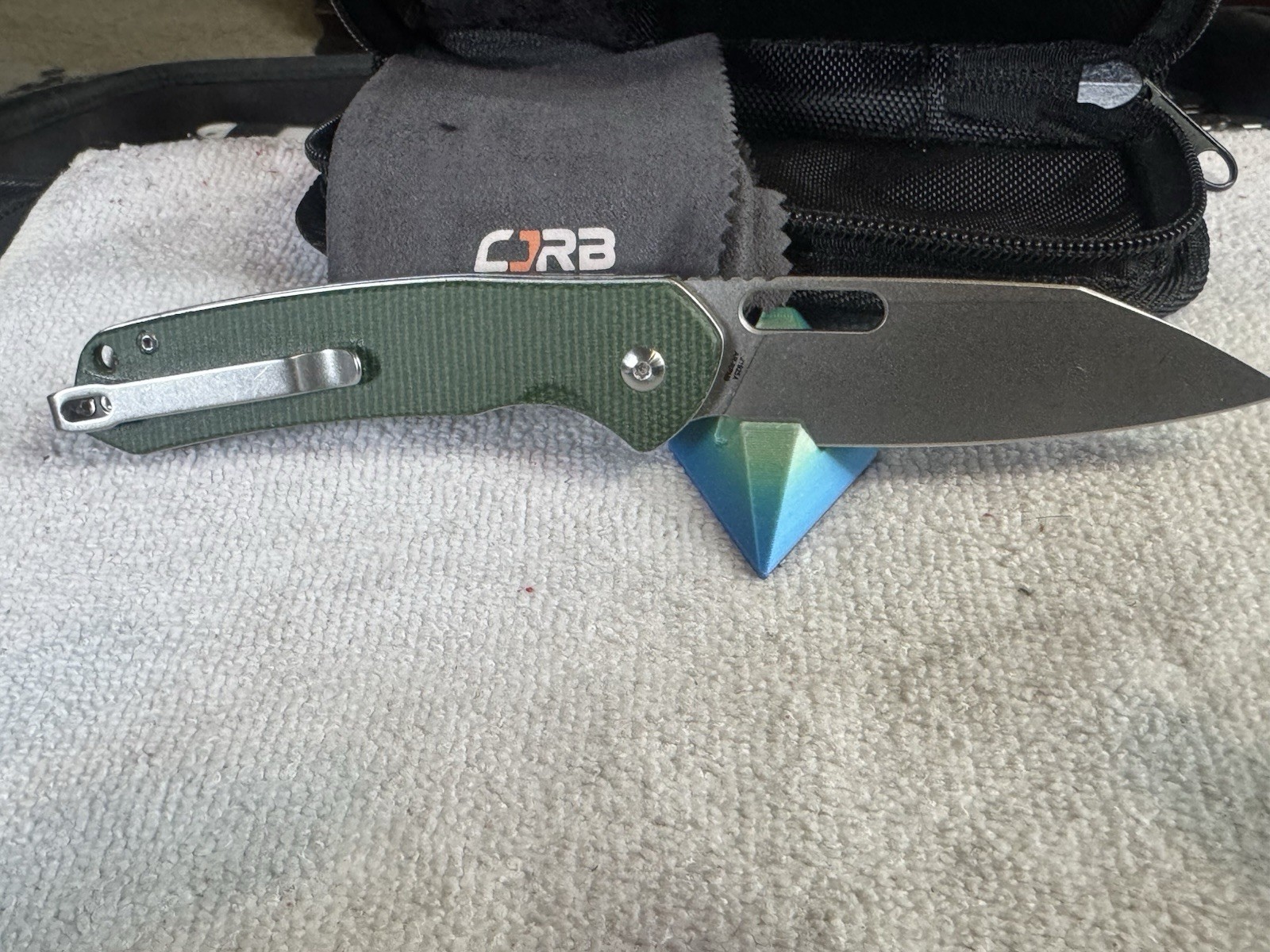 CJRB Pyrite Alt Green G10 Drop Point Plain Edge Manual Liner Lock Pocketknife