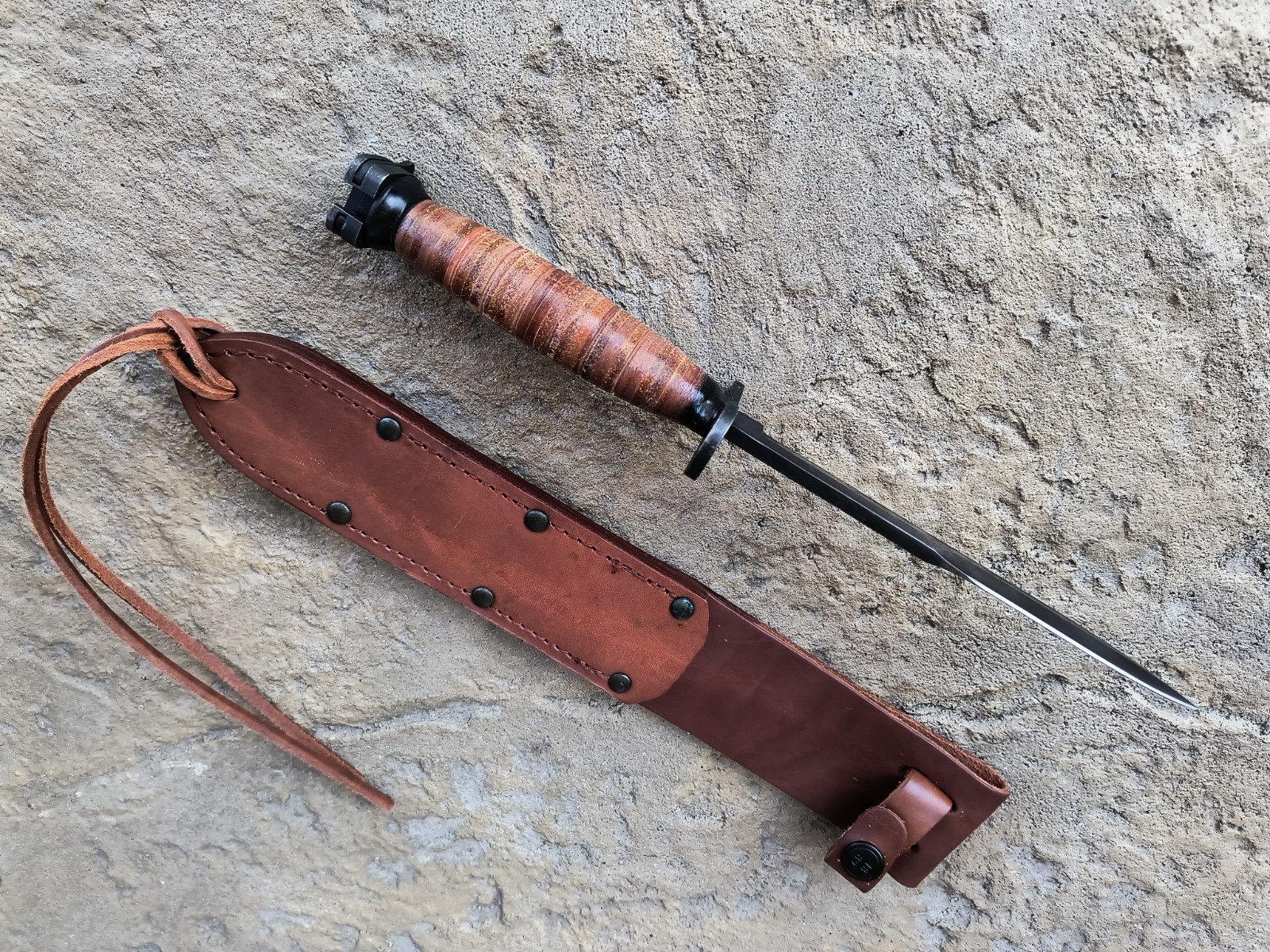 WWII M3 Trench Knife Replica Stacked Leather Dagger + M8 Style Sheath NEW