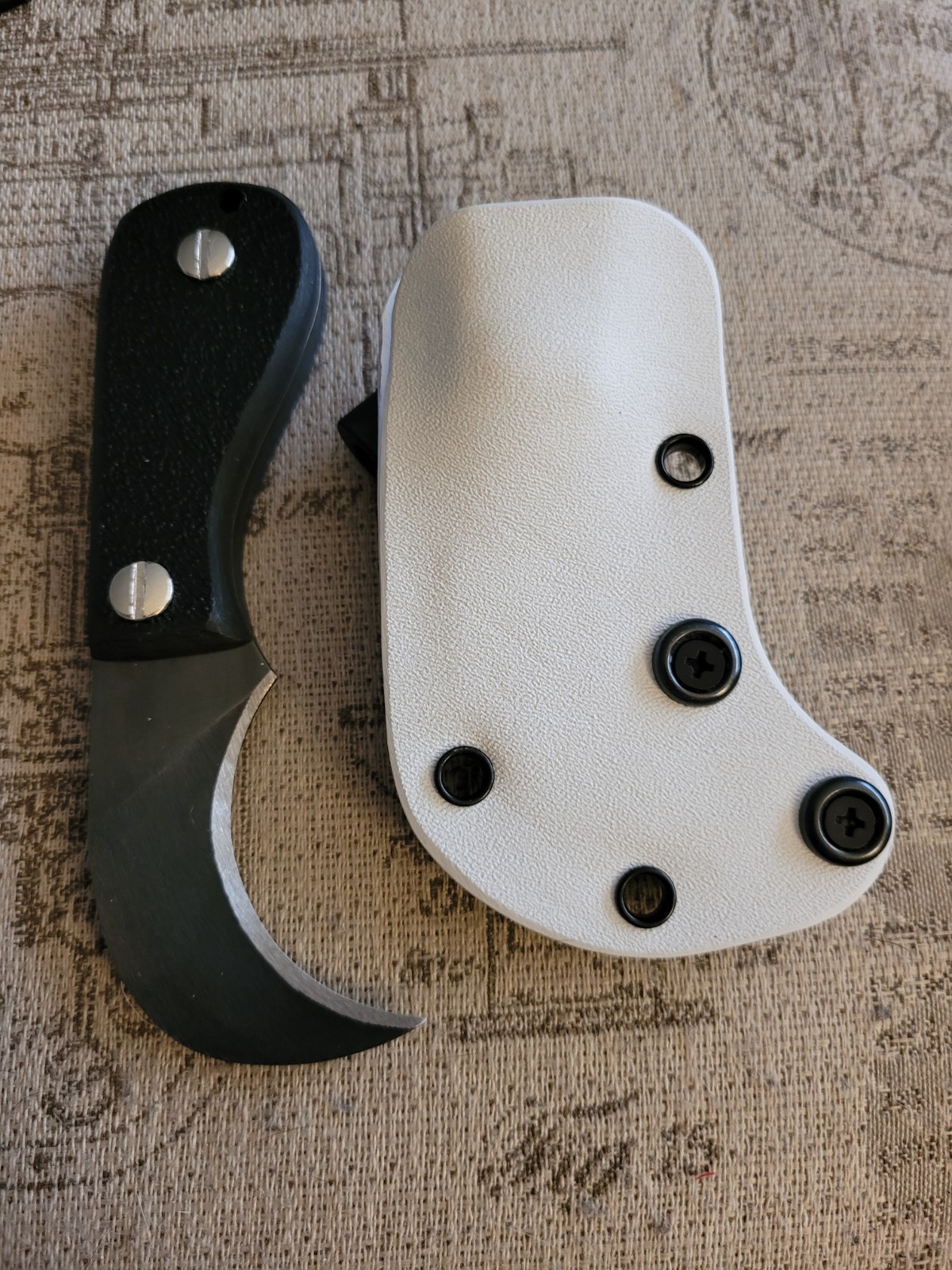 RcaneArtisan Handmade Winterhawk Fixed Blade Knife