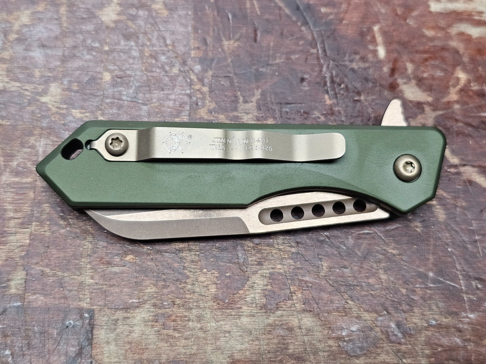 Heretic Knives Jinn Manual Bronze with OD Green Chassis MagnaCut H213-7A-GRN