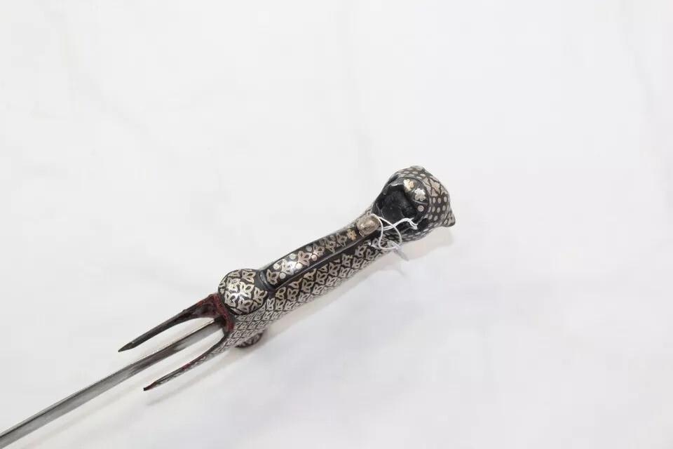 Dagger Knife Silver wire work steel blade tiger face handle W 183