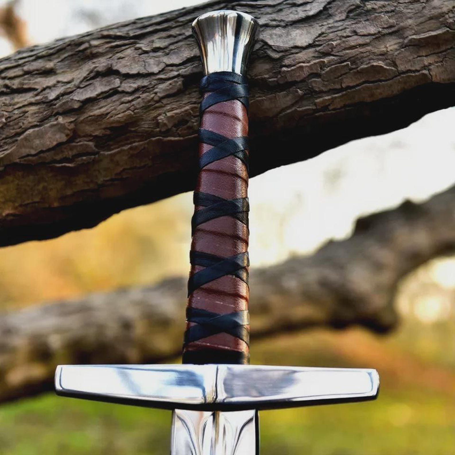 Hand-Forged Medieval Longsword with Scabbard – Carbon Steel Blade with Sheath