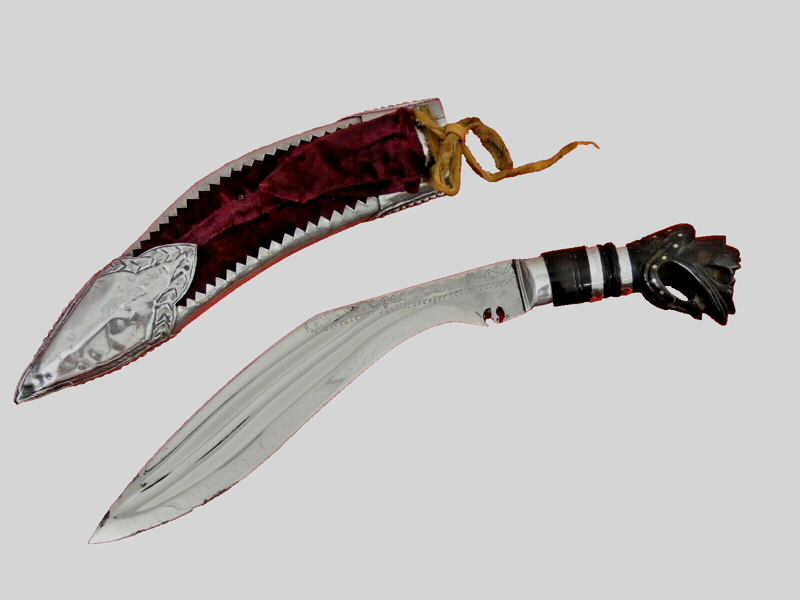 EXCEPTIONAL QUALITY ANTIQUE SILVER MOUNTED KUKRI DAGGER NEPAL INDIA Gurgha Sword