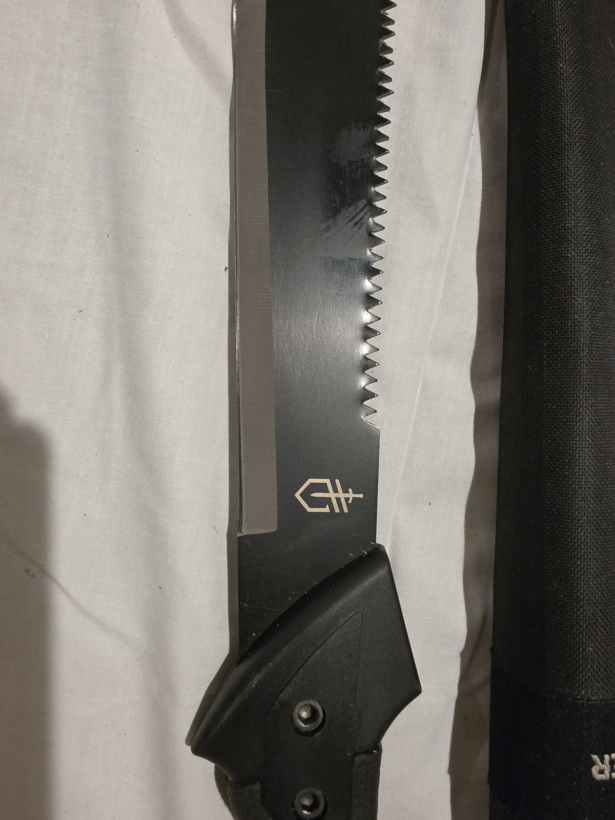 Gerber Gator Machete 18 Inch Blade with Saw Back and Nylon Sheath