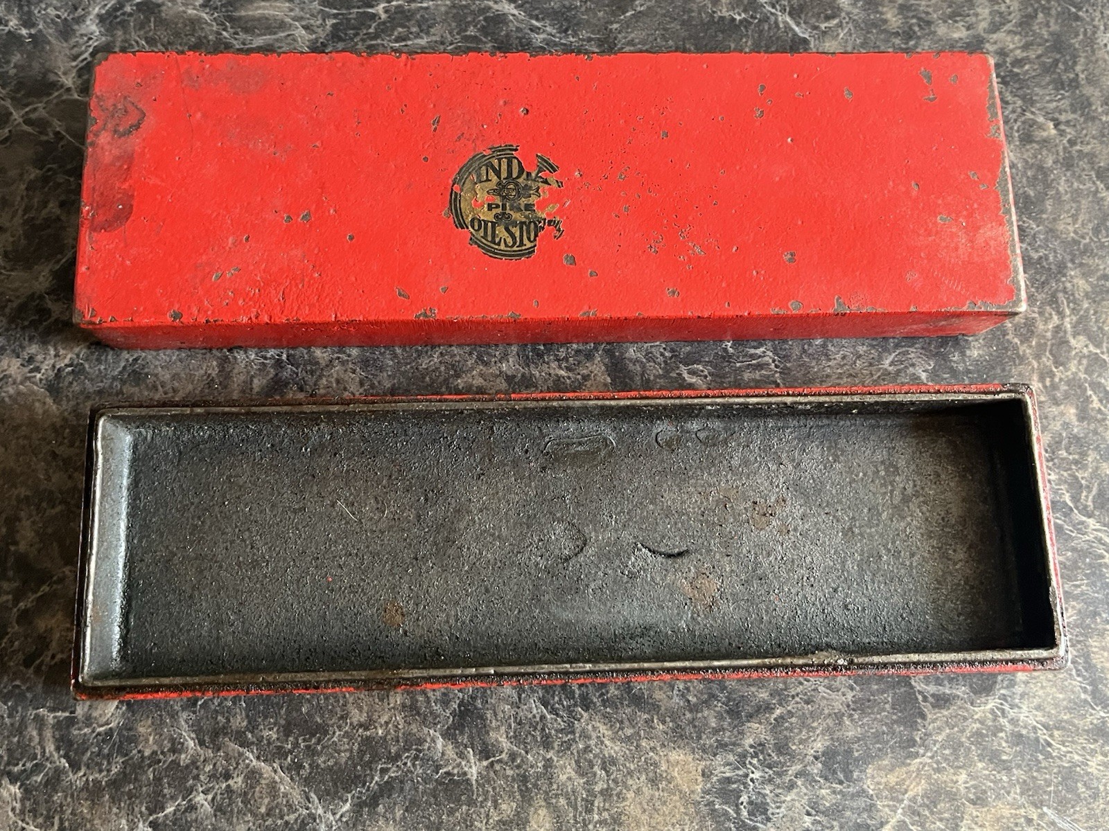 Vintage India Oil Stone Cast Iron Box Norton Co. Pike Mfg Pike N.H. USA