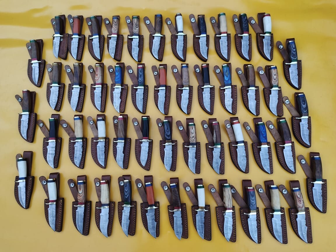 Lot of 20 HANDMADE DAMASCUS STEEL SKINNER HUNTING KNIVES 6inch