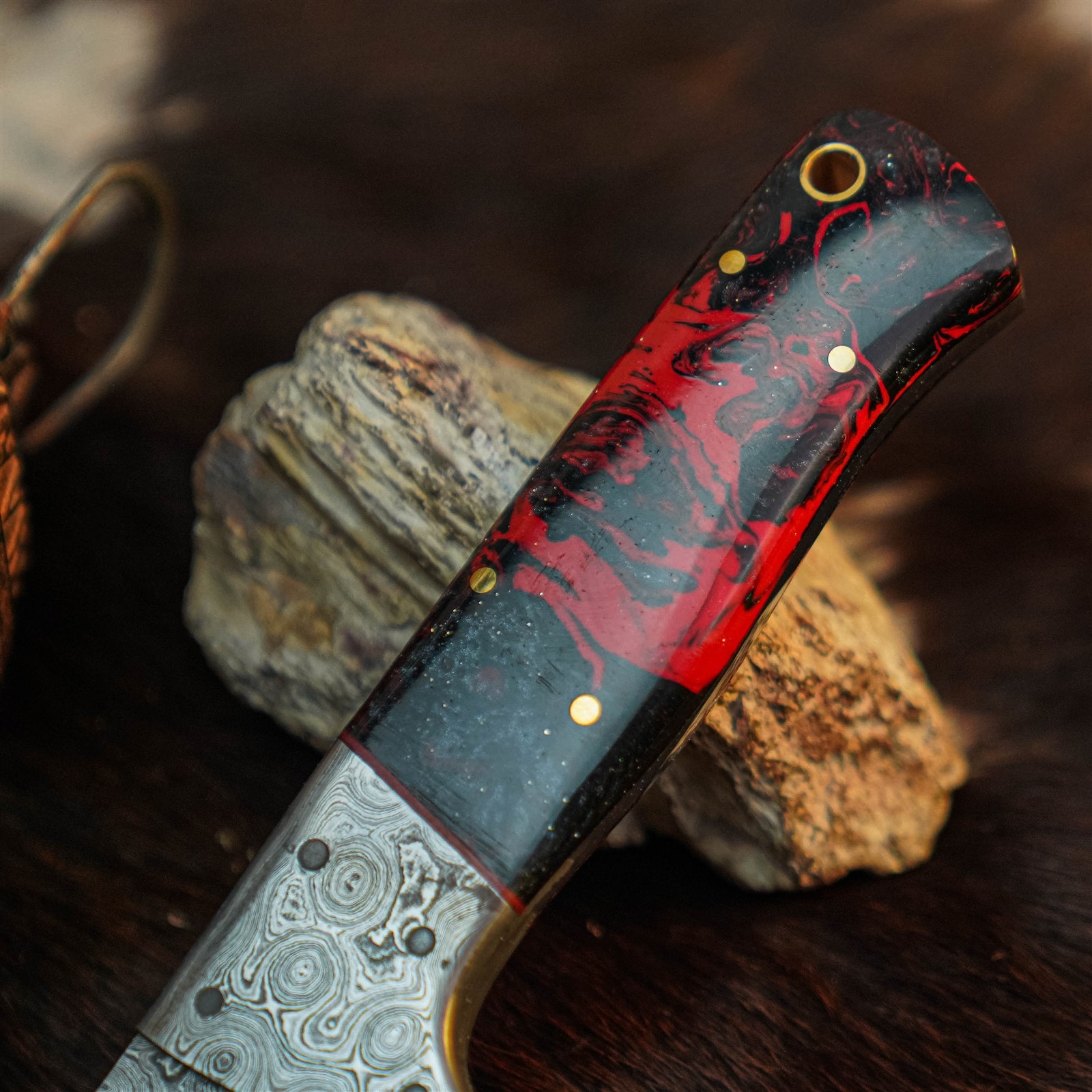 8.9″ Hunting EDC Damascus Knife Handmade Full Tang Resin Handle + Sheath