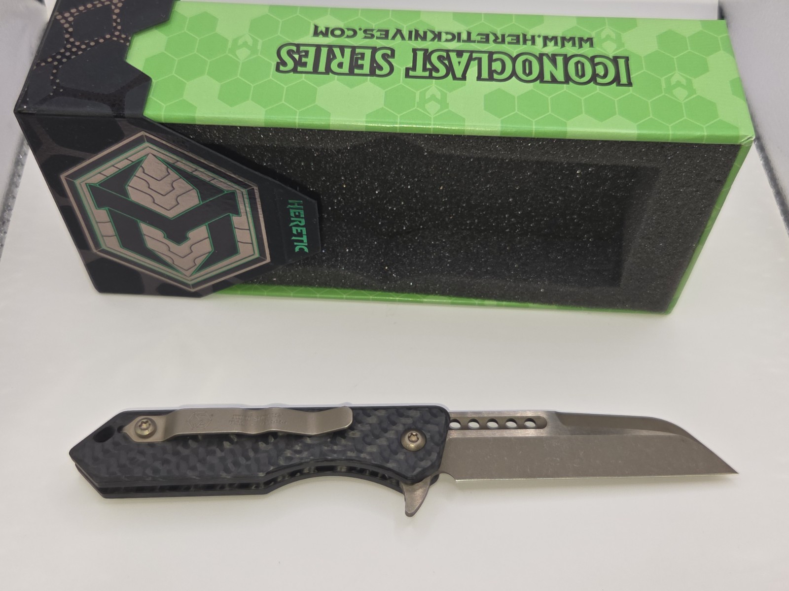 Heretic Knives Jinn Carbon Fiber Manual Pocketknife H213-7A-CF