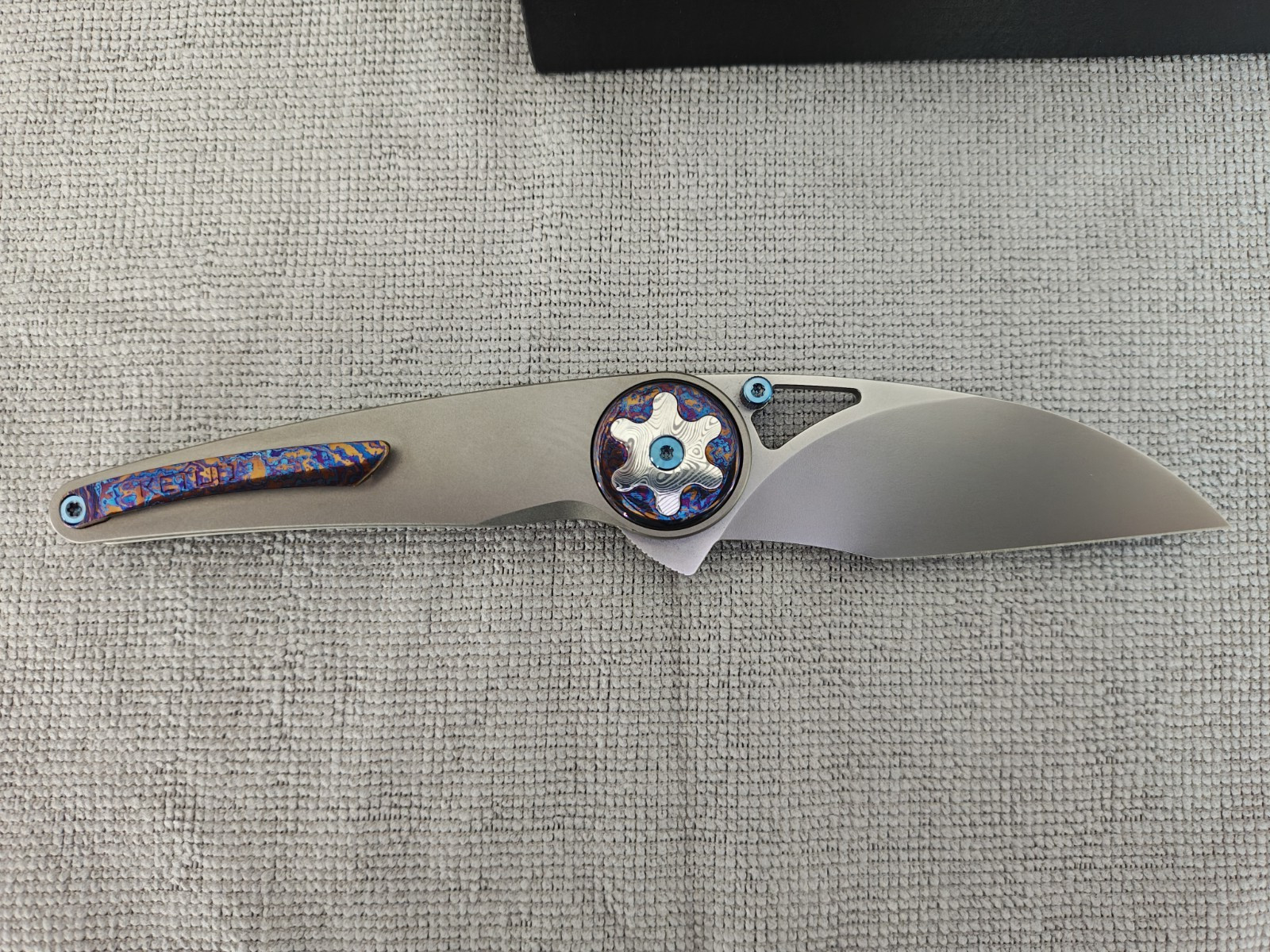 Ketuo Happy Hour M390 Titanium Pocket Knife with Mokuti Inlay