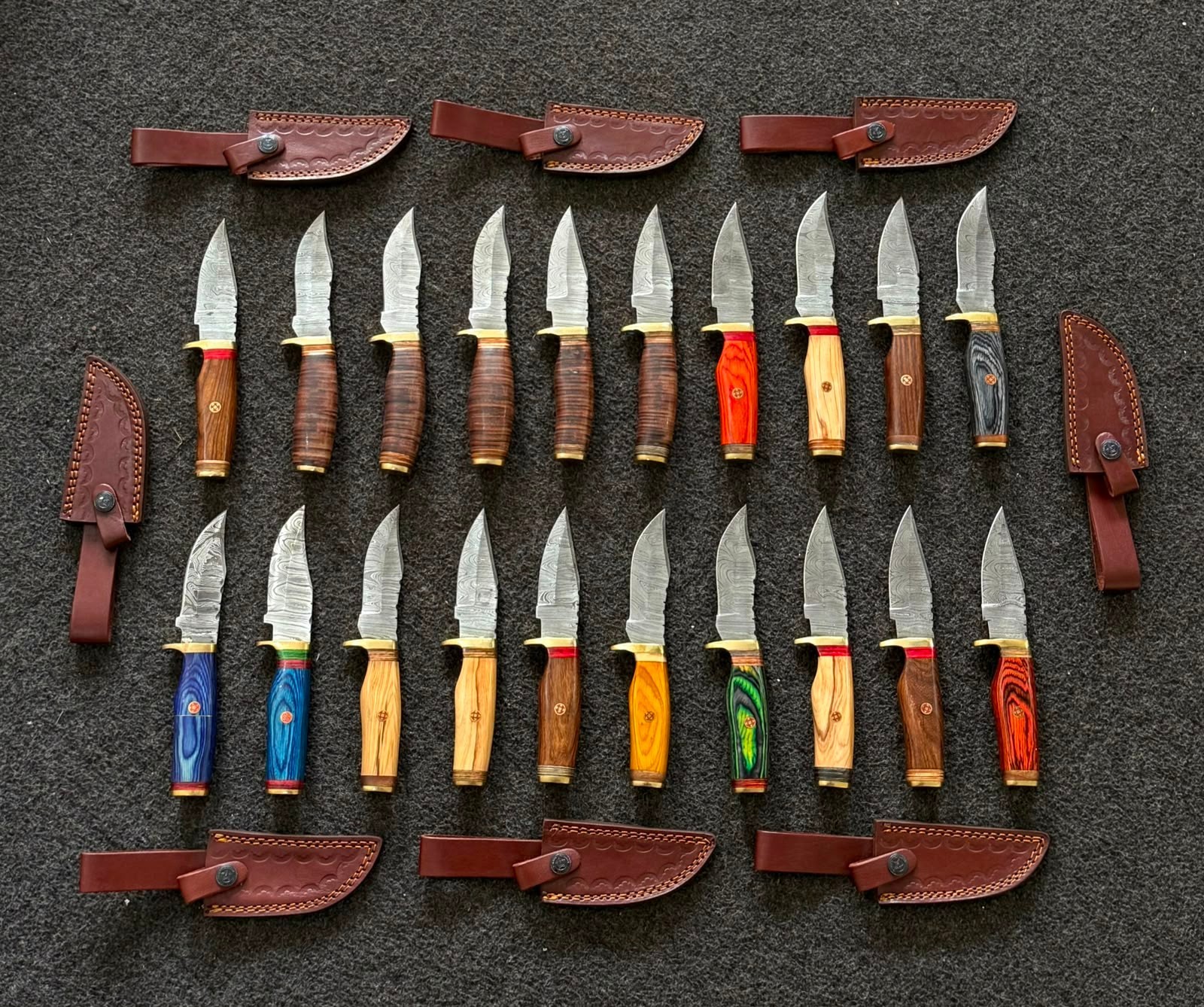WHOLESALE LOT OF 20 CUSTOM HANDMADE DAMASCUS STEEL 8″ HUTING KNIVES WITH SHEATH