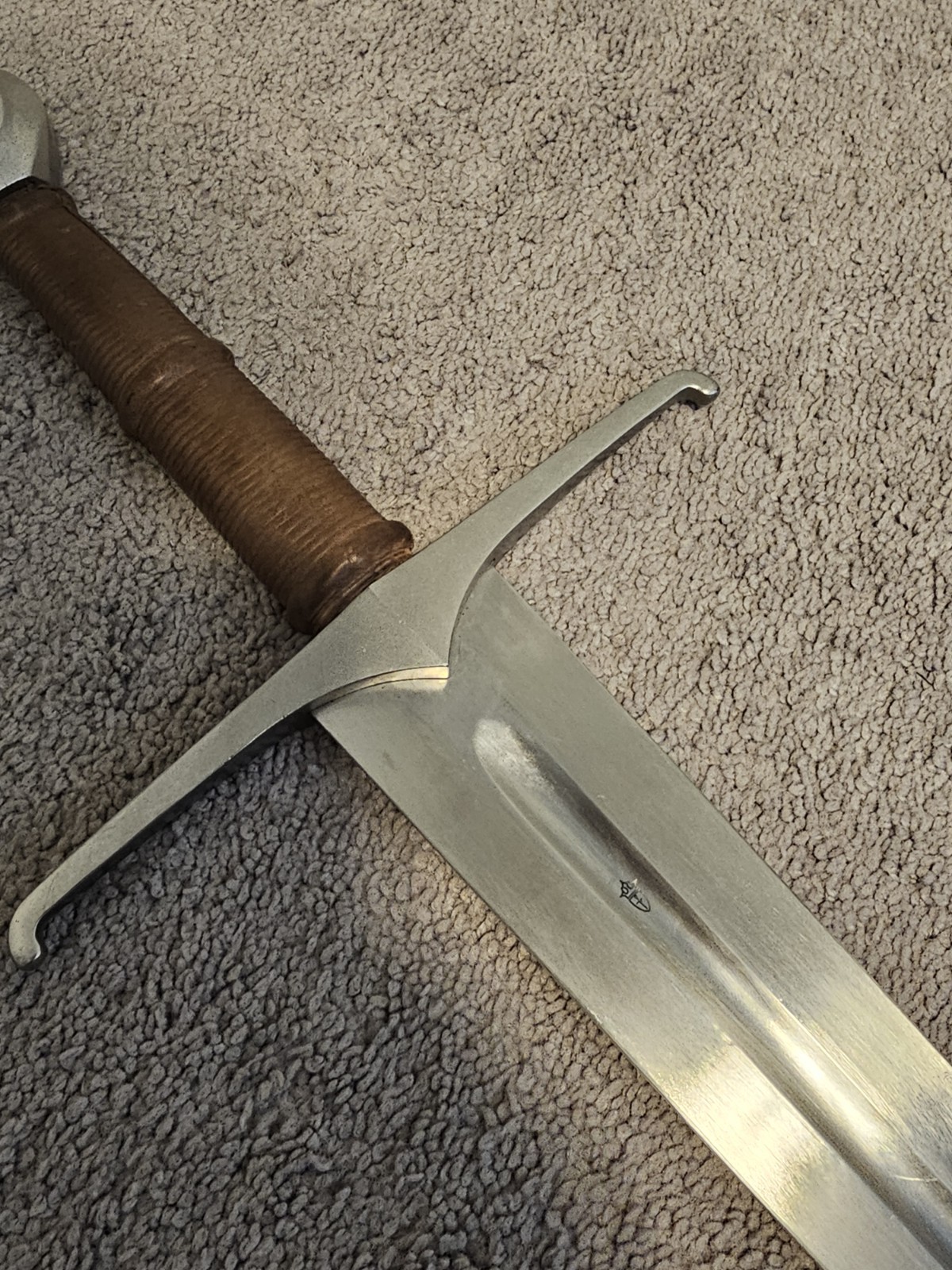 CAS Kingston Arms Practical Blunt Hand-and-a-Half w/ hanging scabbard