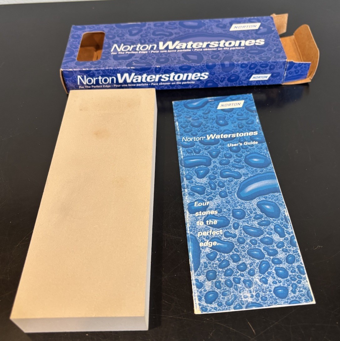 Norton Waterstones Single Grit 1000 8″ x 3″ x 1″ Unused Open Plastic
