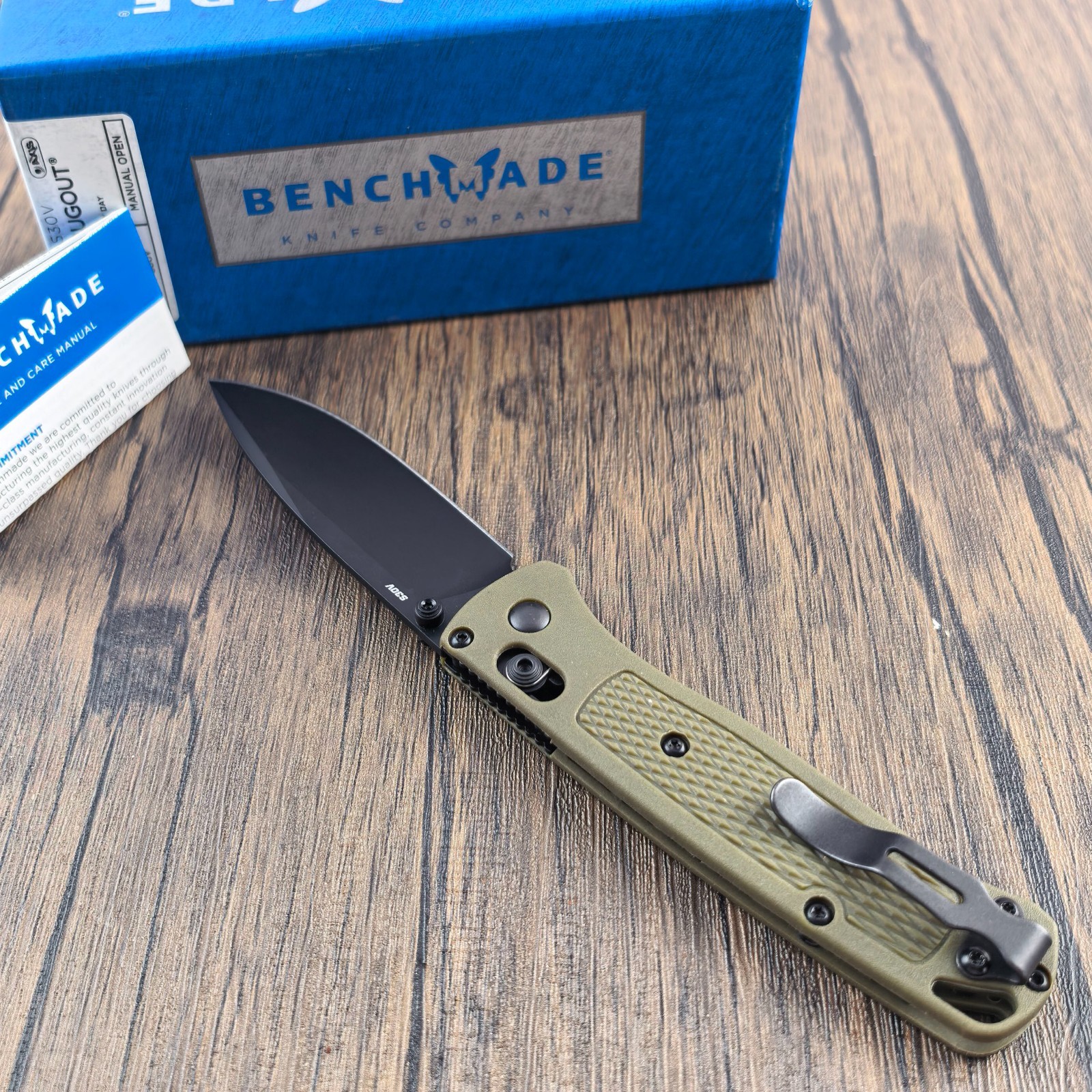 Benchmade-Knives 535 Bugout-Green CF-Elite Handle CPM-S30V-Steel Knives