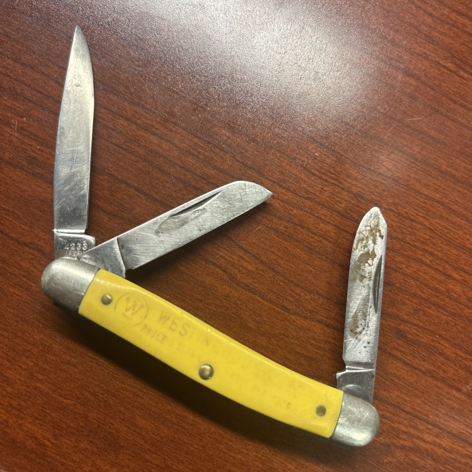 Vintage Frontier Series By Imperial Three-Blade Pocket Knife Model 4233