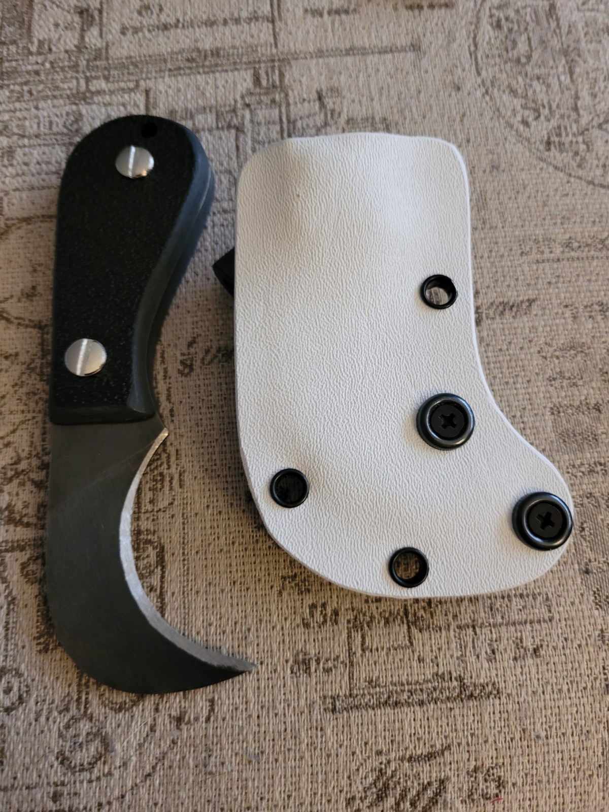 RcaneArtisan Handmade Winterhawk Fixed Blade Knife