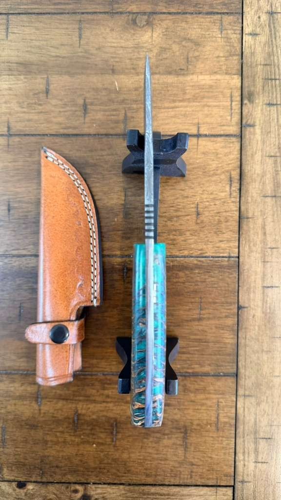 8.5″ CUSTOM HANDMADE DAMASCUS PINE CONE RESIN HANDLE KNIFE W/LANYARD & SHEATH