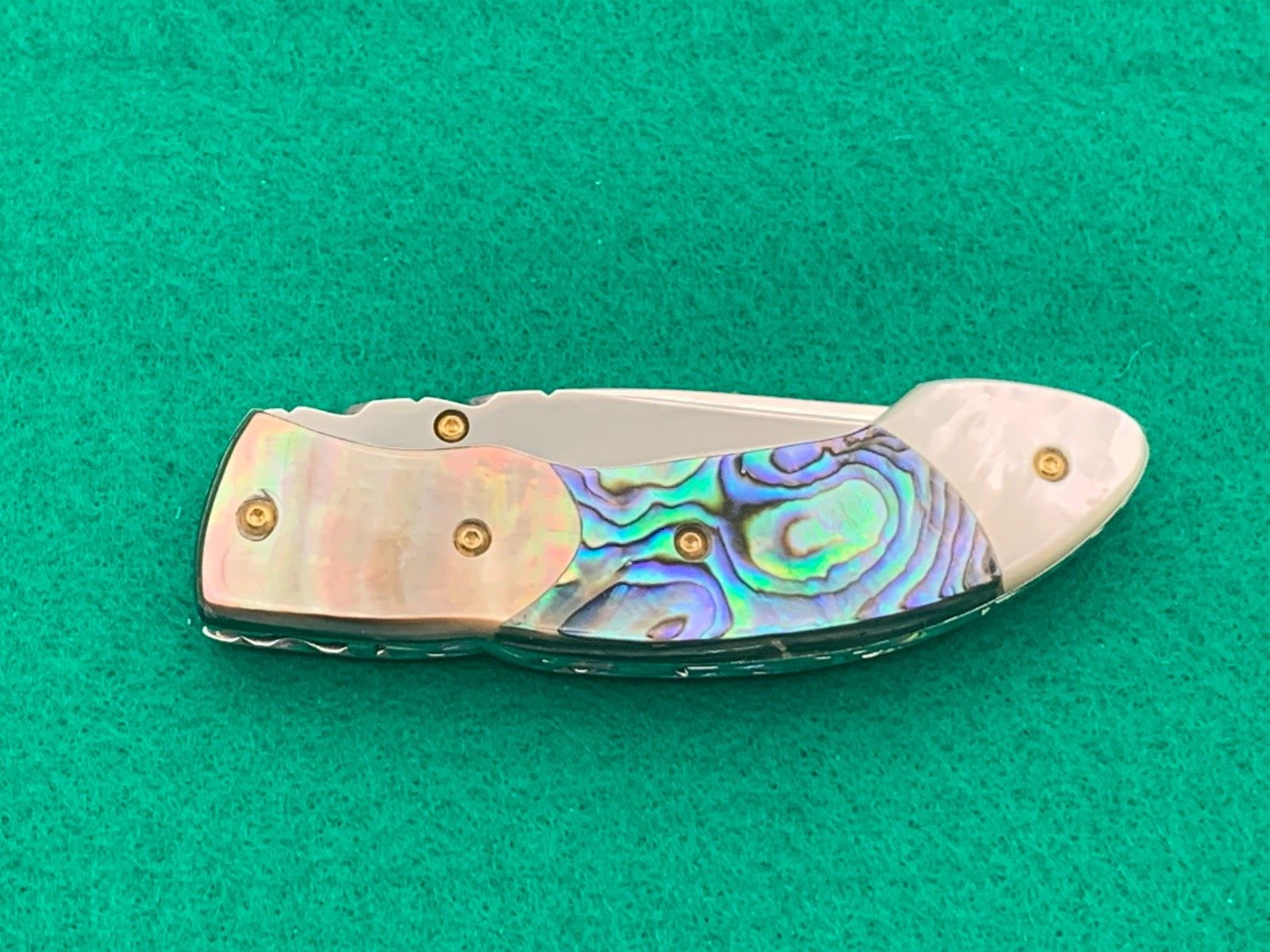 CUSTOM TAWEESAK KNIFE MOTHER OF PEARL / NONE BETTER MUSEUM QUALITY w/ CASE