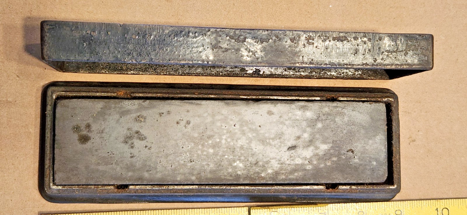 Vtg. India Oil Stone Cast Iron Box w/ Stone, Norton Co. Pike Mfg. Pike, N.H. USA