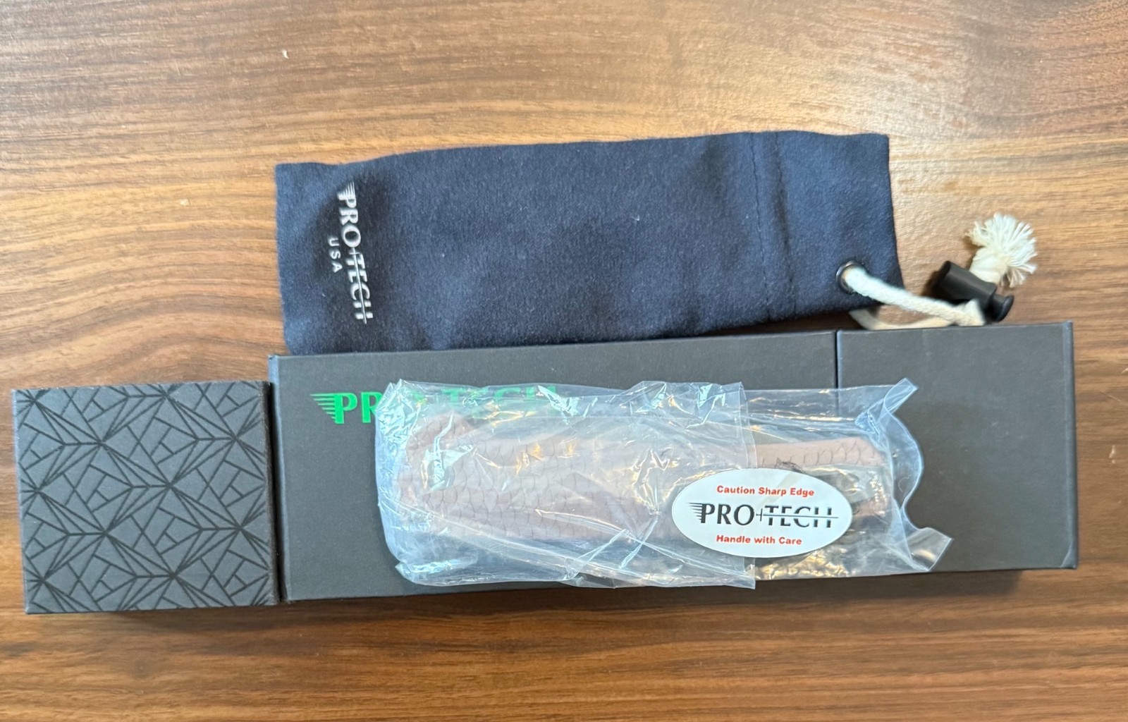 Protech Malibu 5336-LTD-AW-FDE Flat Dark Earth Magnacut