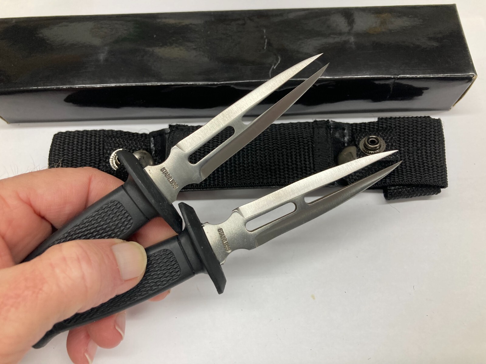 Double Knife Set w/Horizontal Belt Nylon Sheath YK-20-2