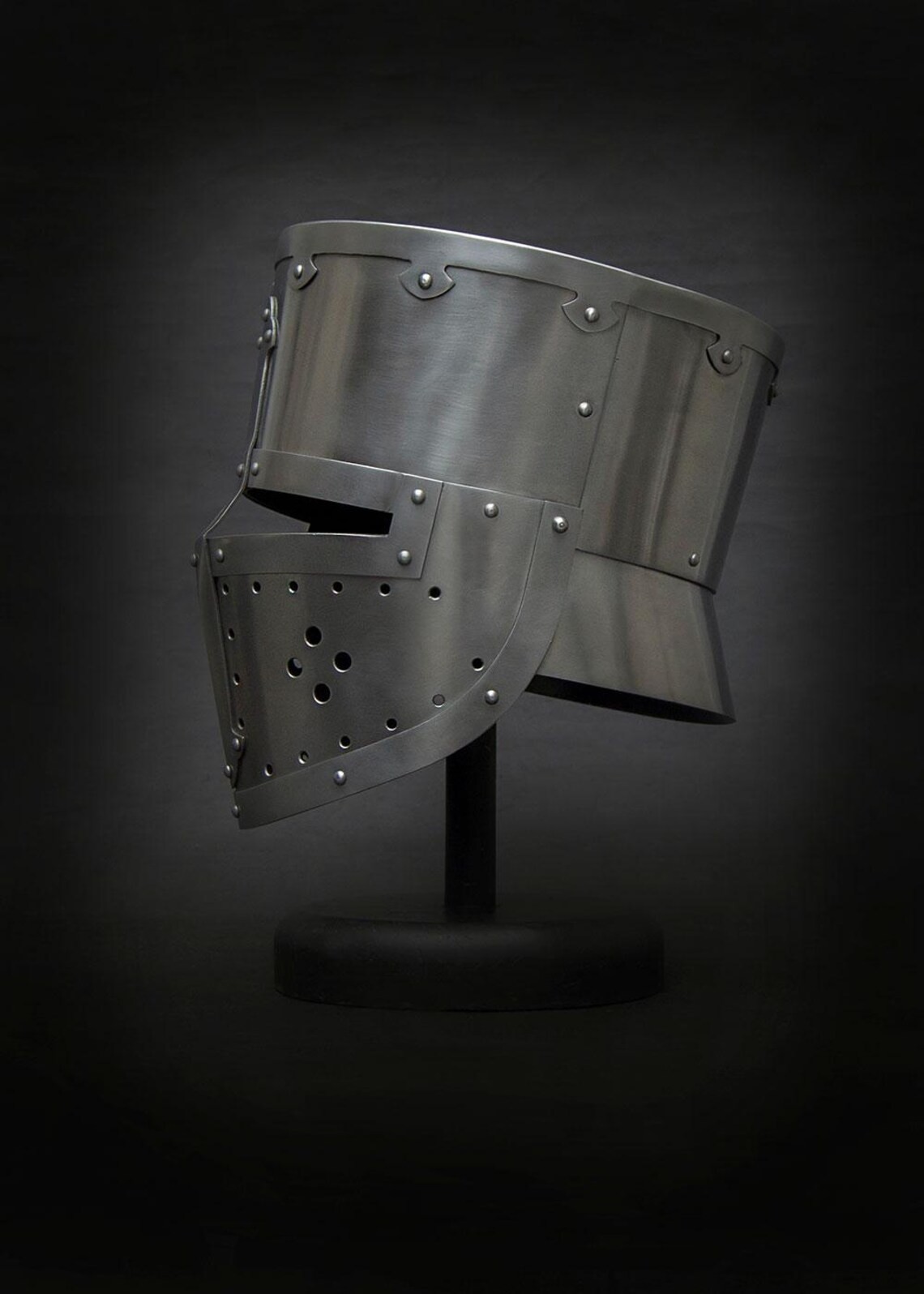 Medieval Great Helm – Knight Crusader Helmet – LARP & Reenactment Armor