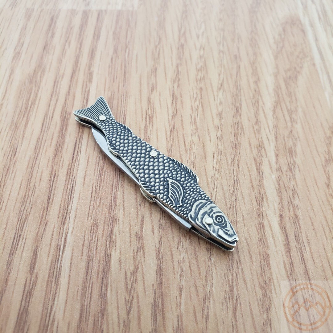 Novelty Cutlery Fish Folding Knife 1.5″ Stainless Steel Blade Metal Alloy Handle