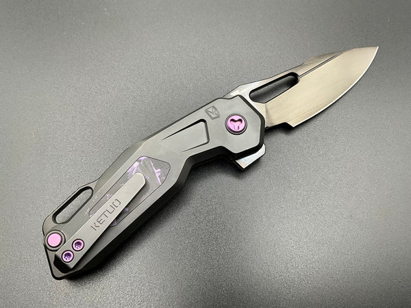 Ketuo Mini Griffin Folding Knife 3″ Bohler M390 Steel Blade Titanium/CF Handle