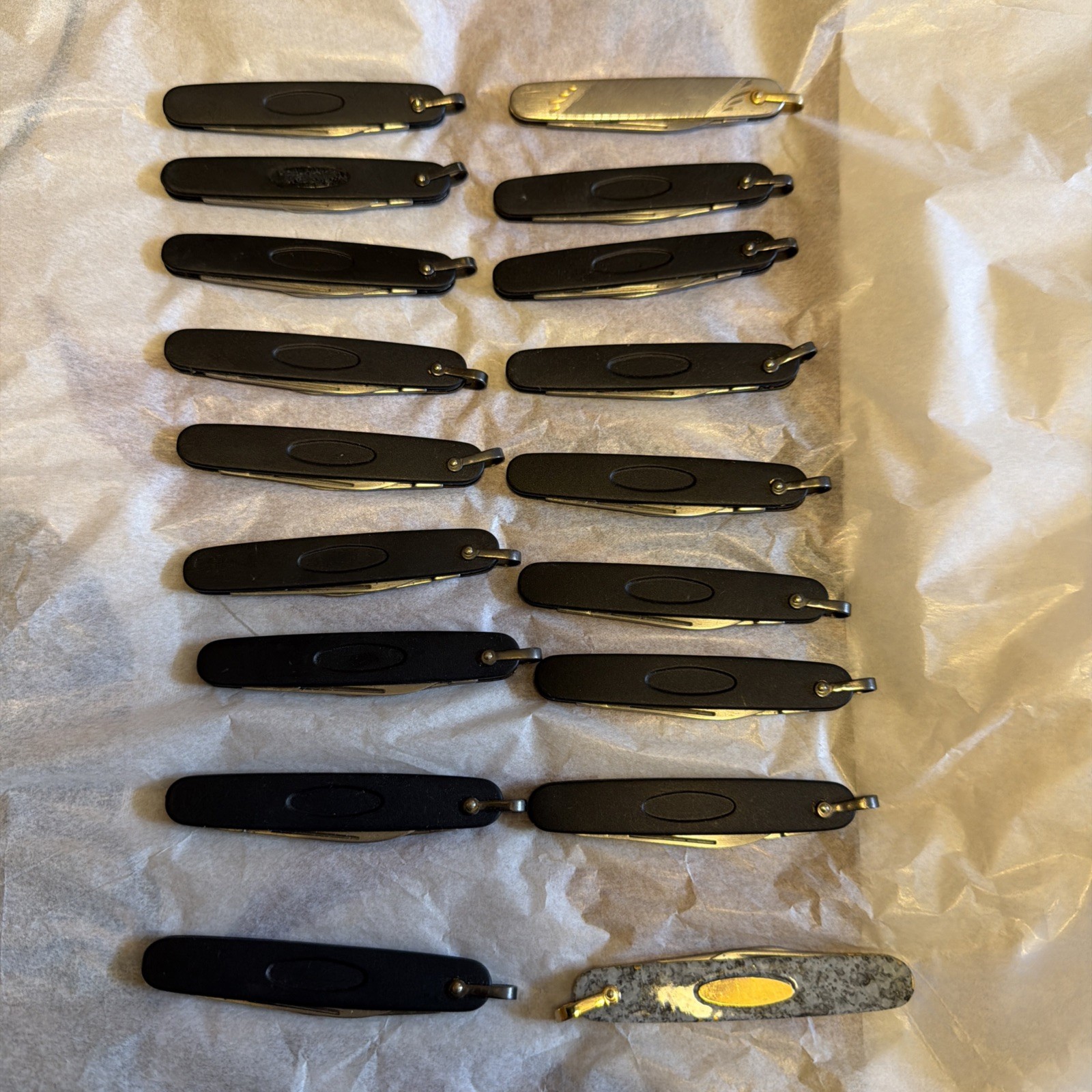 Lot Of 18 Vintage Imperial Pocket Knifes