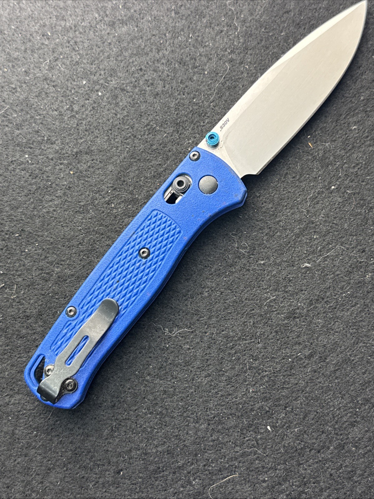 Benchmade Knives Bugout 535 Blue Grivory S30V Pocket Knife