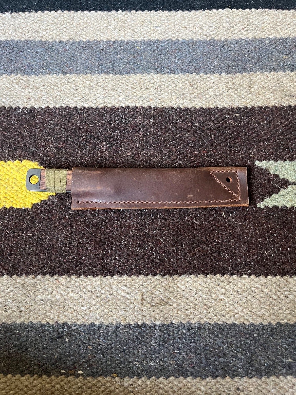 Small edc fixed blade Wharncliffe blade leather sheath