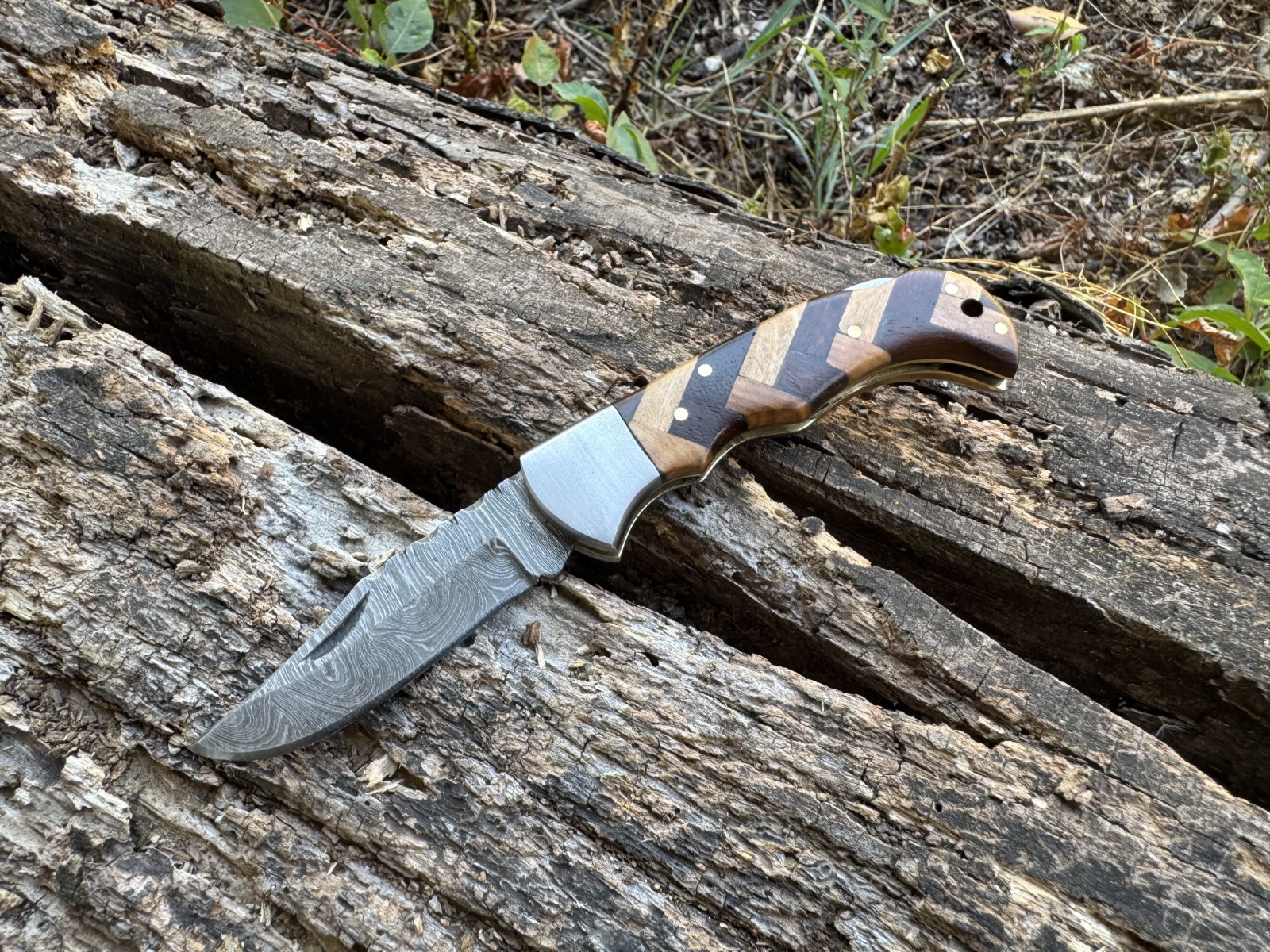 Pocket Knife Folding Survival Hunting Knives Damascus Steel Wood Handle