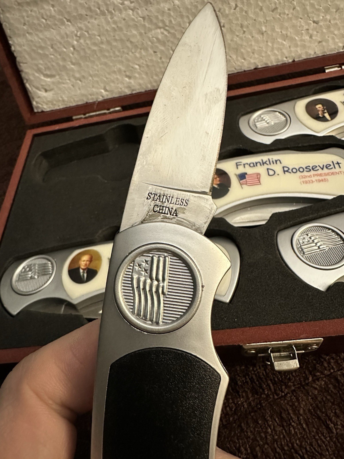 United States Presidents 5 Piece Commemorative Knife Set Wooden Case Never Used