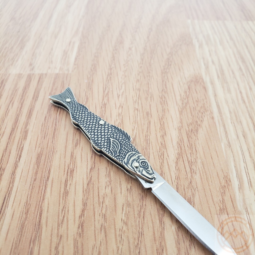 Novelty Cutlery Fish Folding Knife 1.5″ Stainless Steel Blade Metal Alloy Handle
