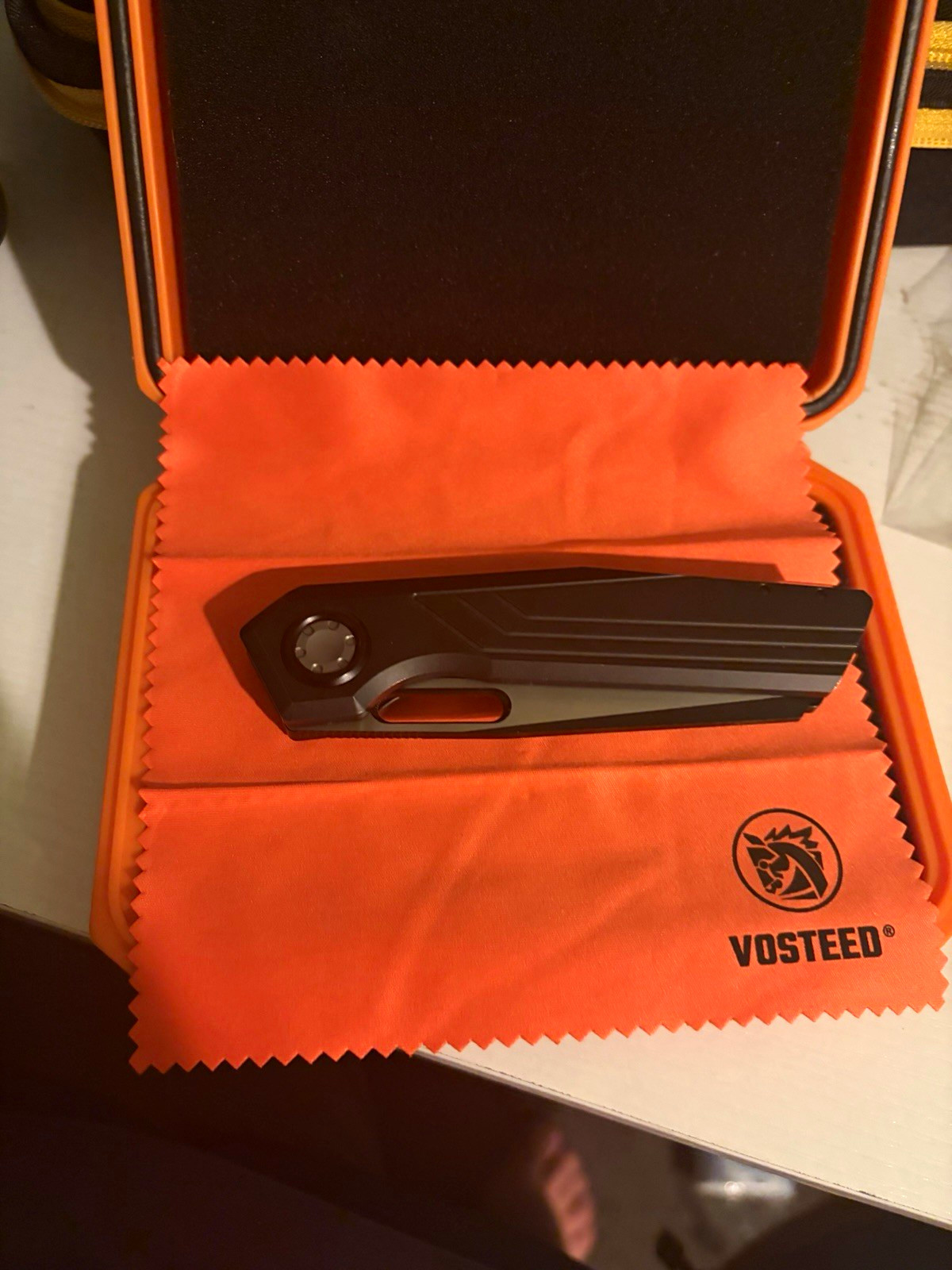 Vosteed Xeno black
