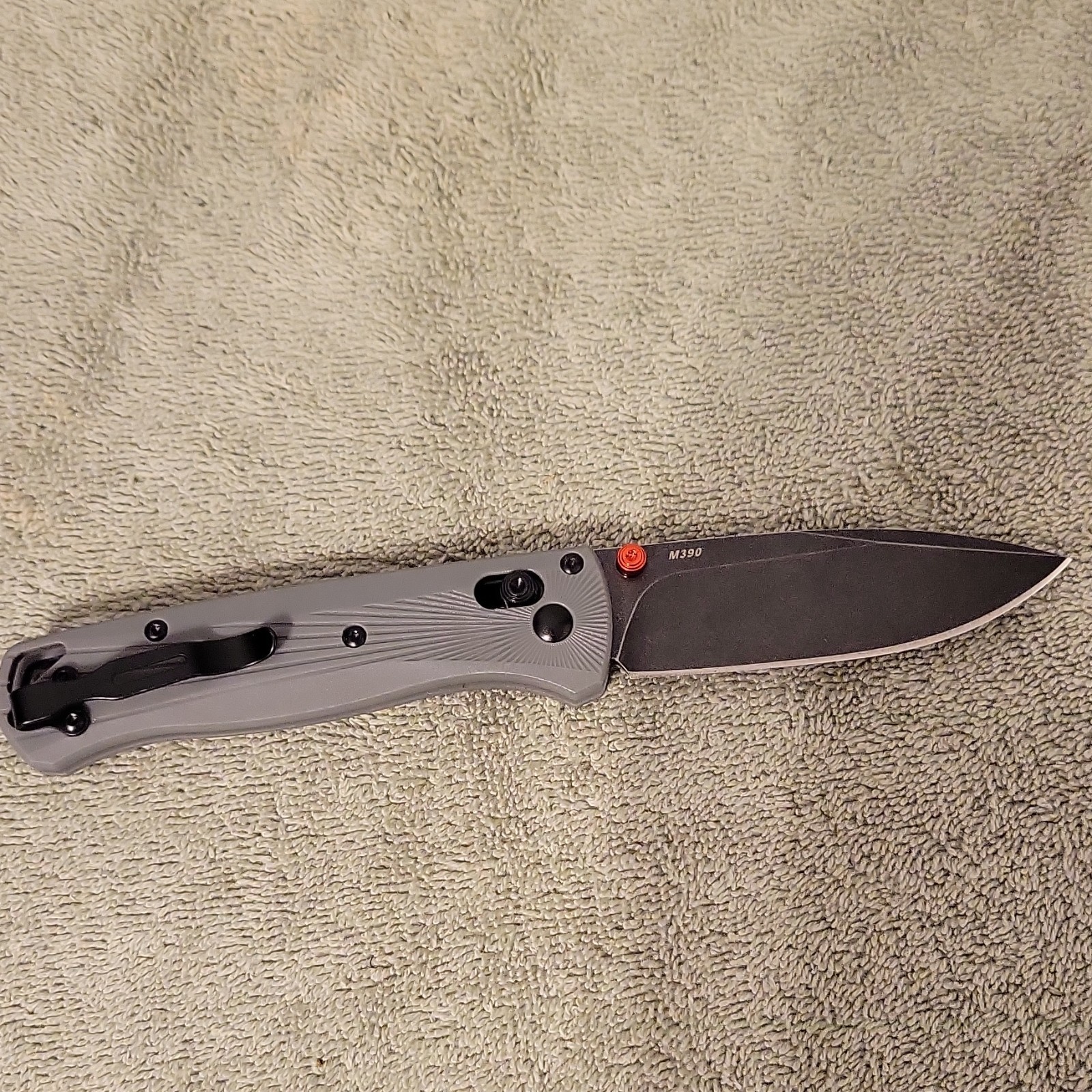 Benchmade Bugout 535 M390 Pocketknife Gray Axis Lock Drop Point Manual