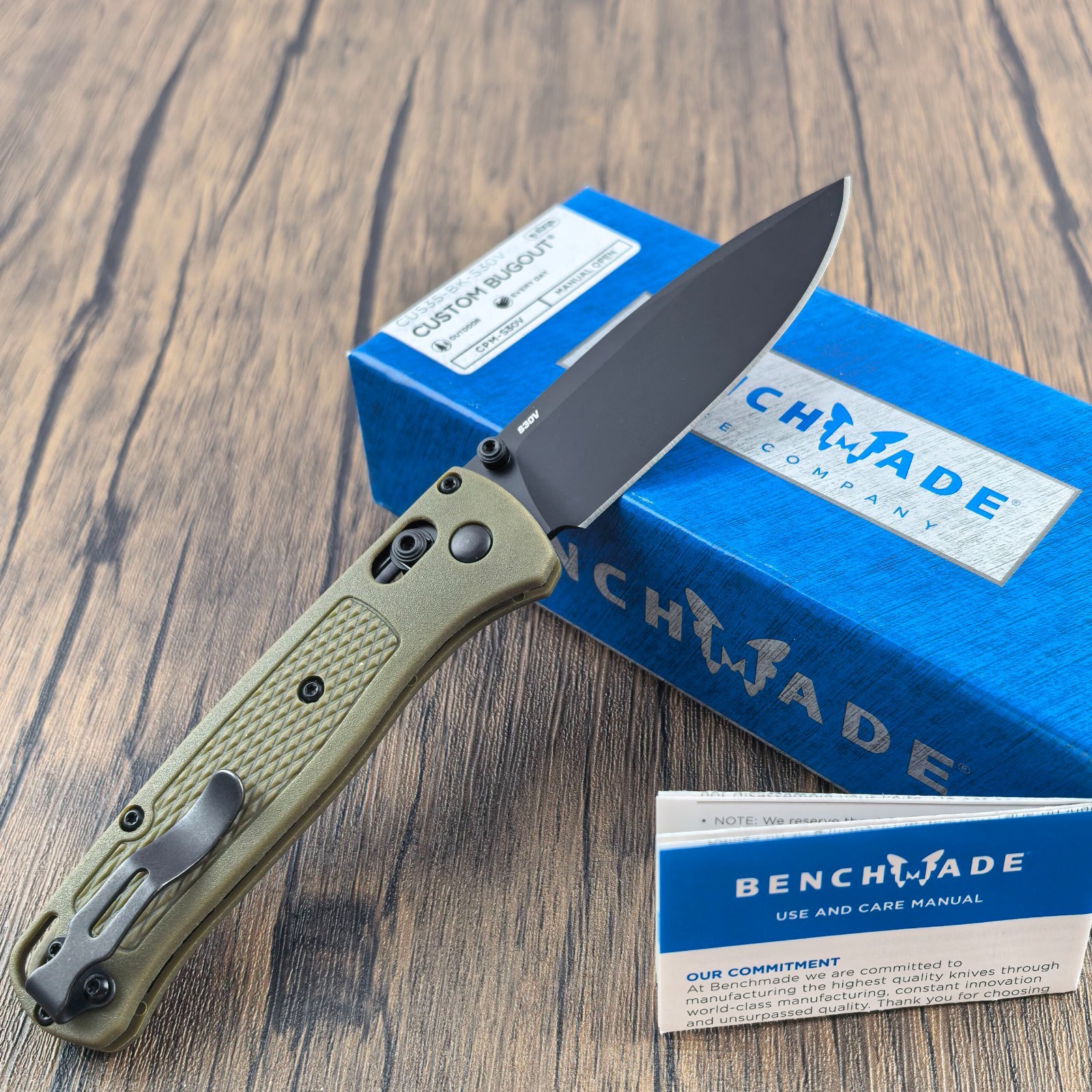 Benchmade-Knives 535 Bugout-Green CF-Elite Handle CPM-S30V-Steel Knives