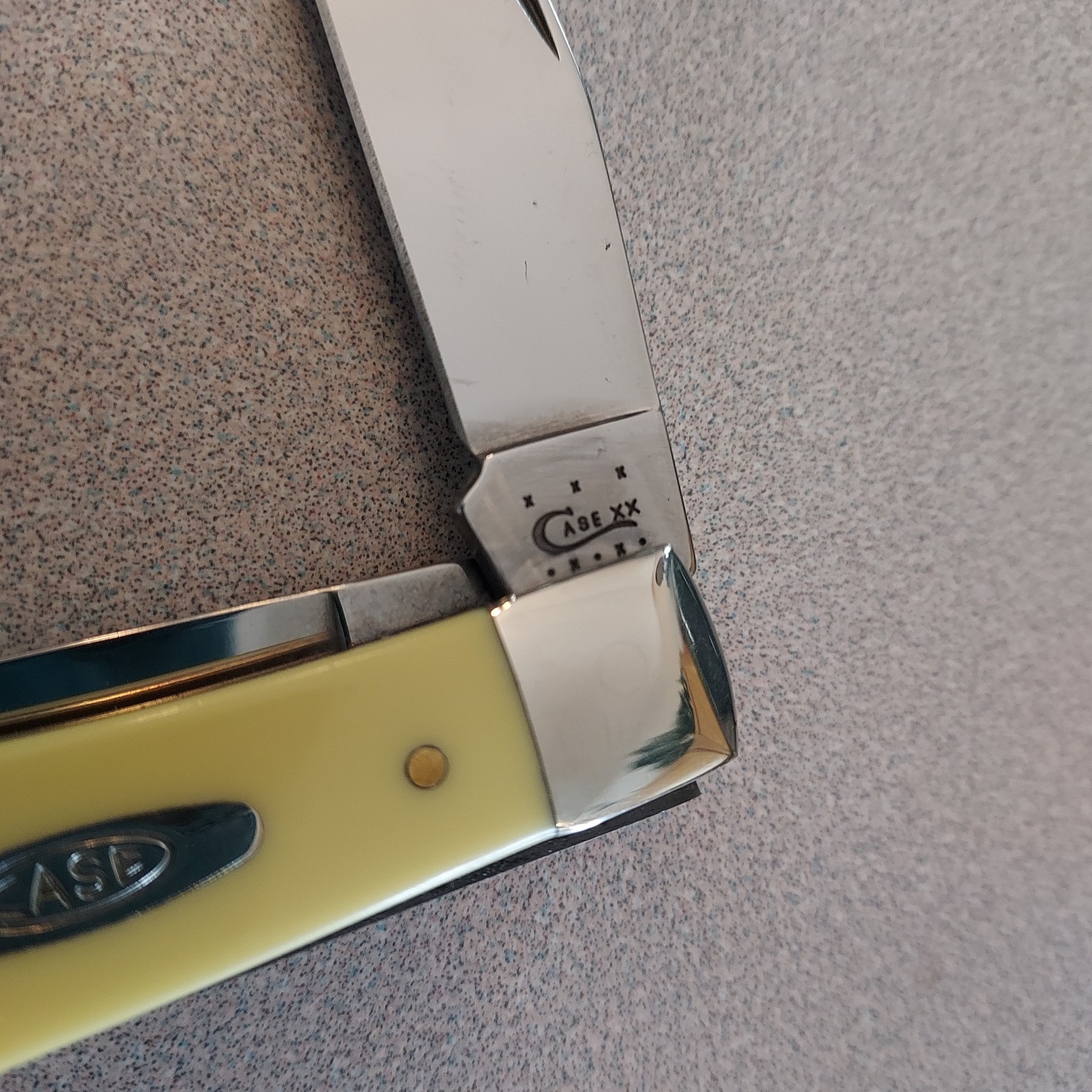 CASE XX 2013 Yellow Trapper 3254 CV Pocket Knife Oval Shield, good
