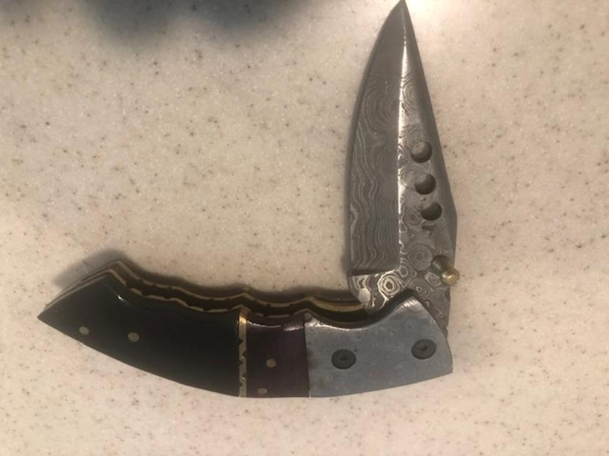 1907 STAUER DAMASCUS KNIFE – STATE OF OKLAHOMA SEAL ON SHEATH 2.25″ BLADE