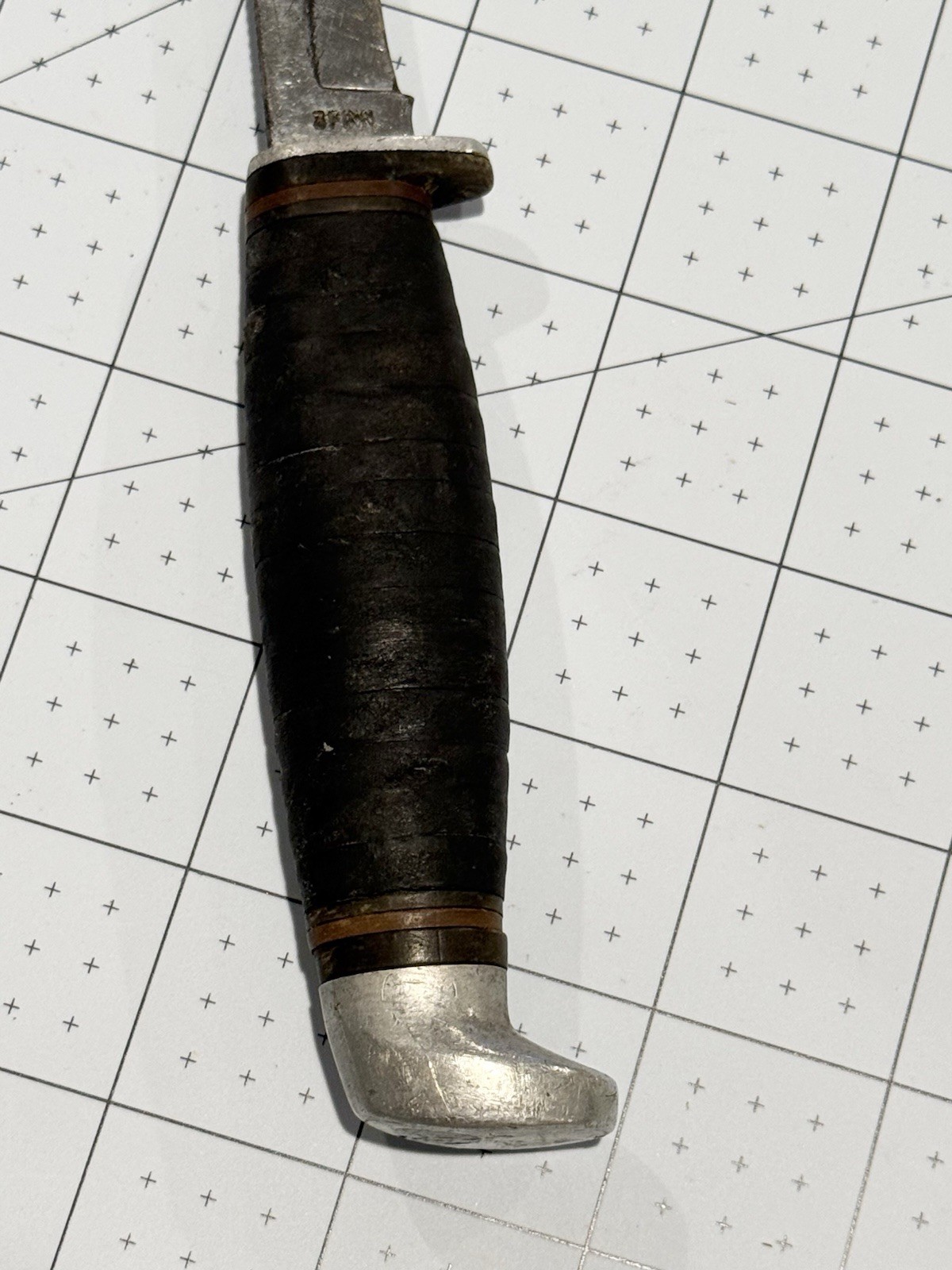 Case XX USA Hunting Knife Full Tang Clip Point Plain Edge 4.1-5in Steel