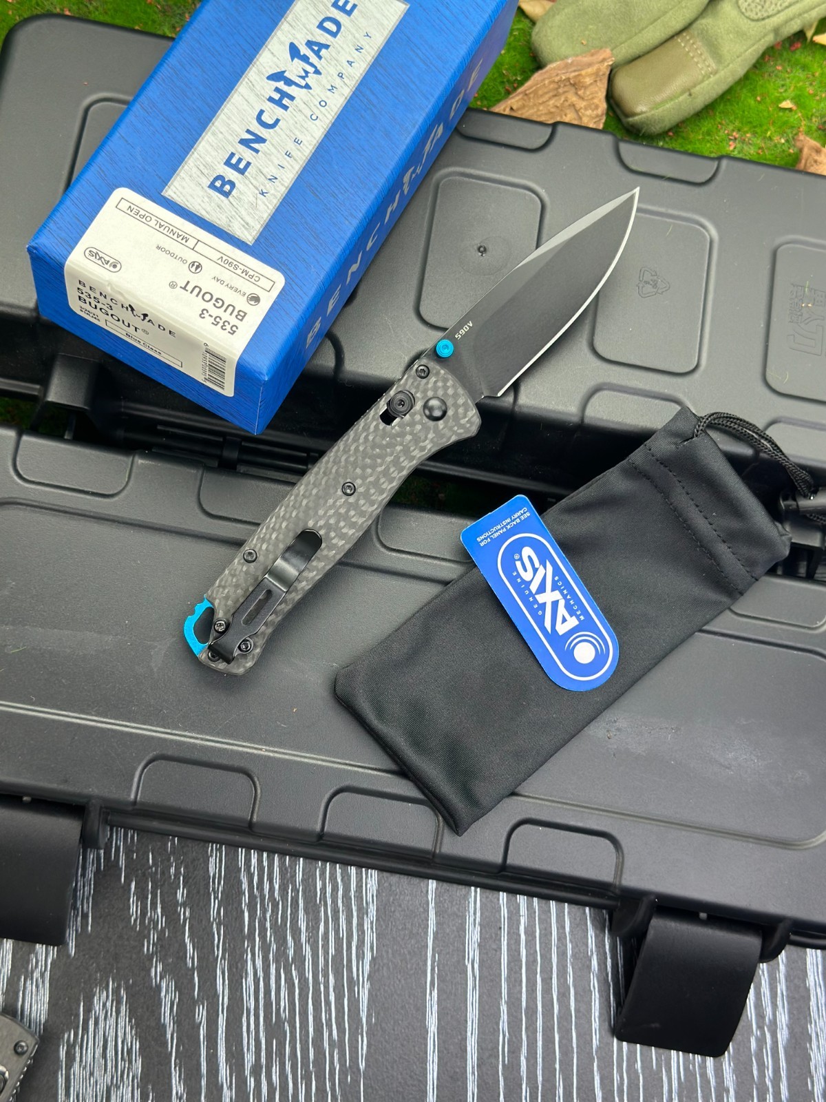 Benchmade Bugout 535-3 S90V Black Blade Carbon Fiber AXIS Knife New