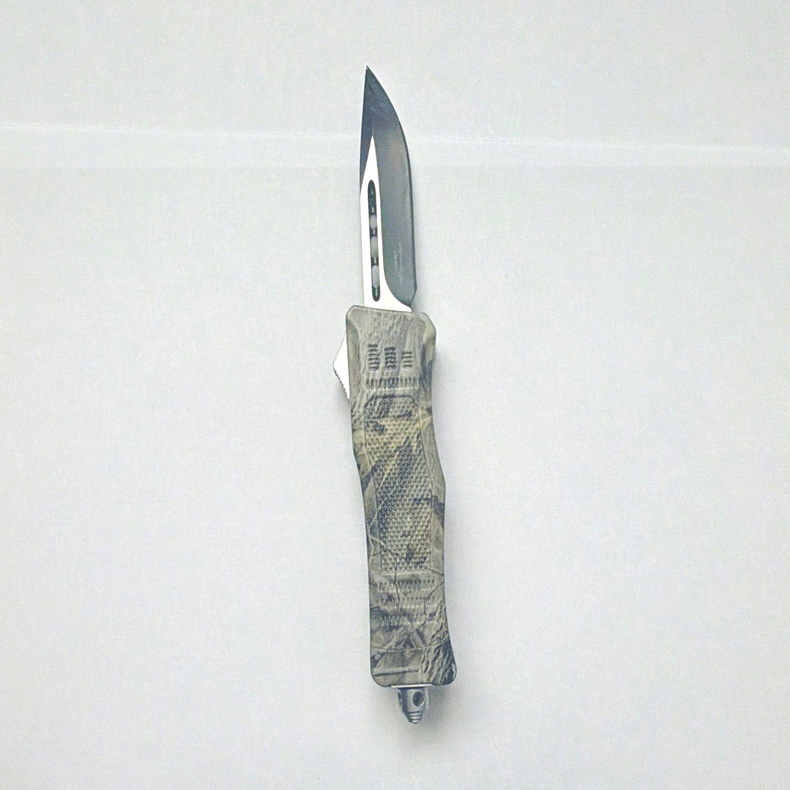 Gray/Black Camo Folding Pocketknife, Stainless Clip Point Plain Edge, Liner Lock