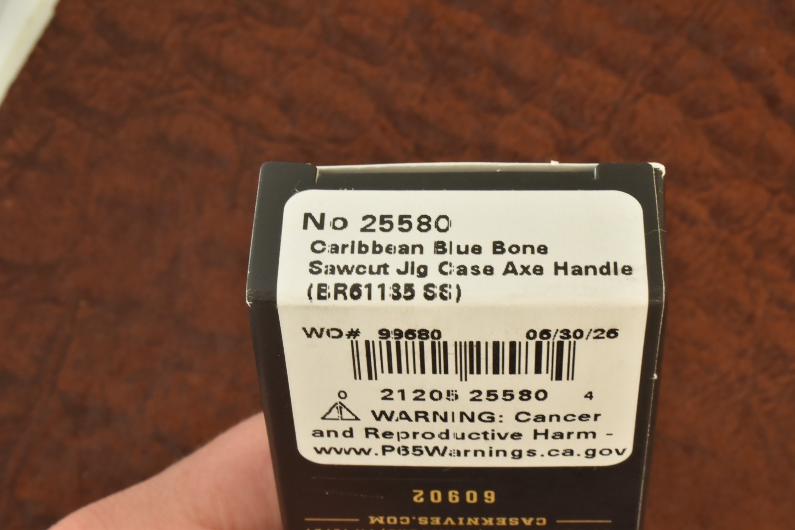 CASE XX USA 2026 SAWCUT CARIBBEAN BLUE BONE AXE HANDLE KNIFE TB61135 SS (36512)