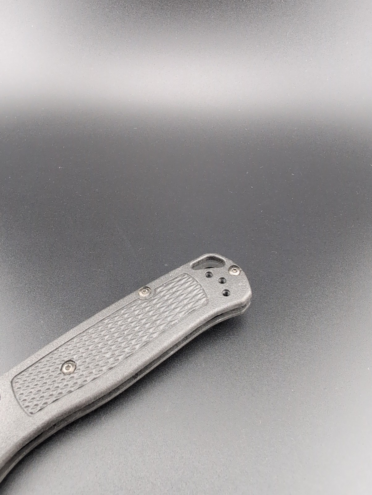 Benchmade – 535BK Bugout S30V Black Plain Blade Black Handles – BS-152