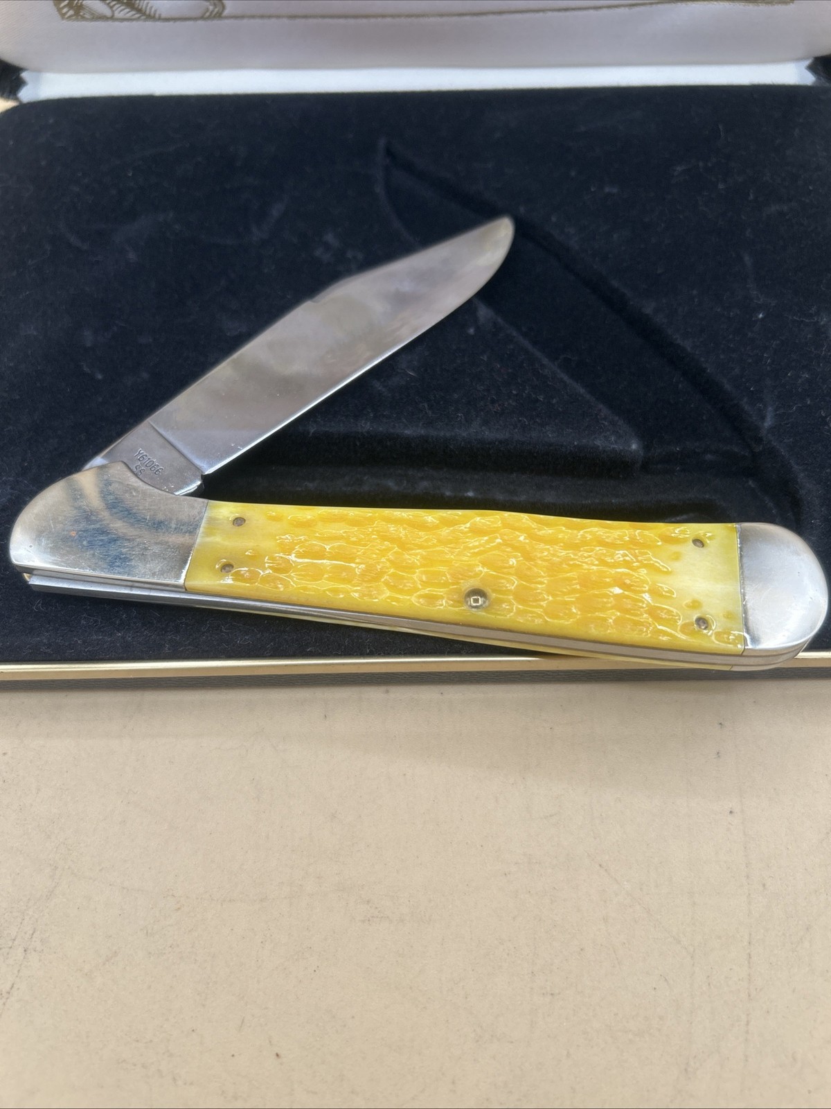 Case XX California Gold Rush 1988 yellow Bone clip pt. pocket knife. Y61066SS