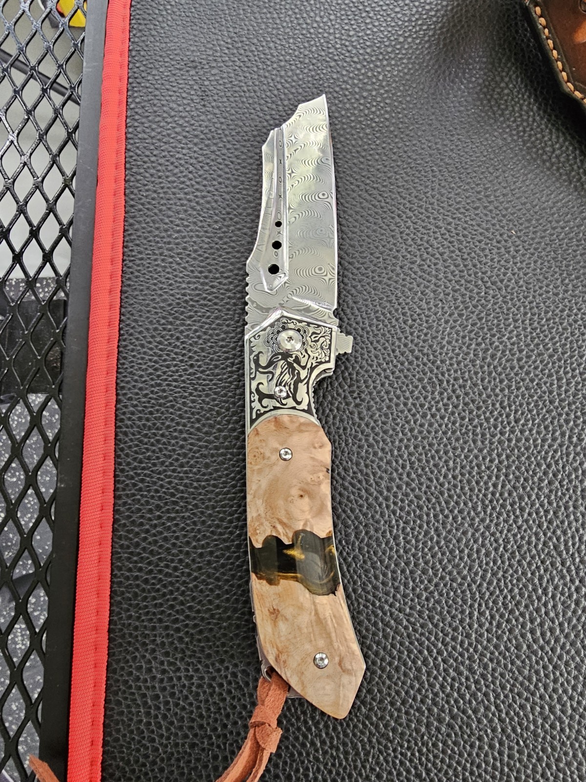 Damascus Steel Pattern Folding Knife 3.5″ Blade Wood Resin Handle Leather Sheath