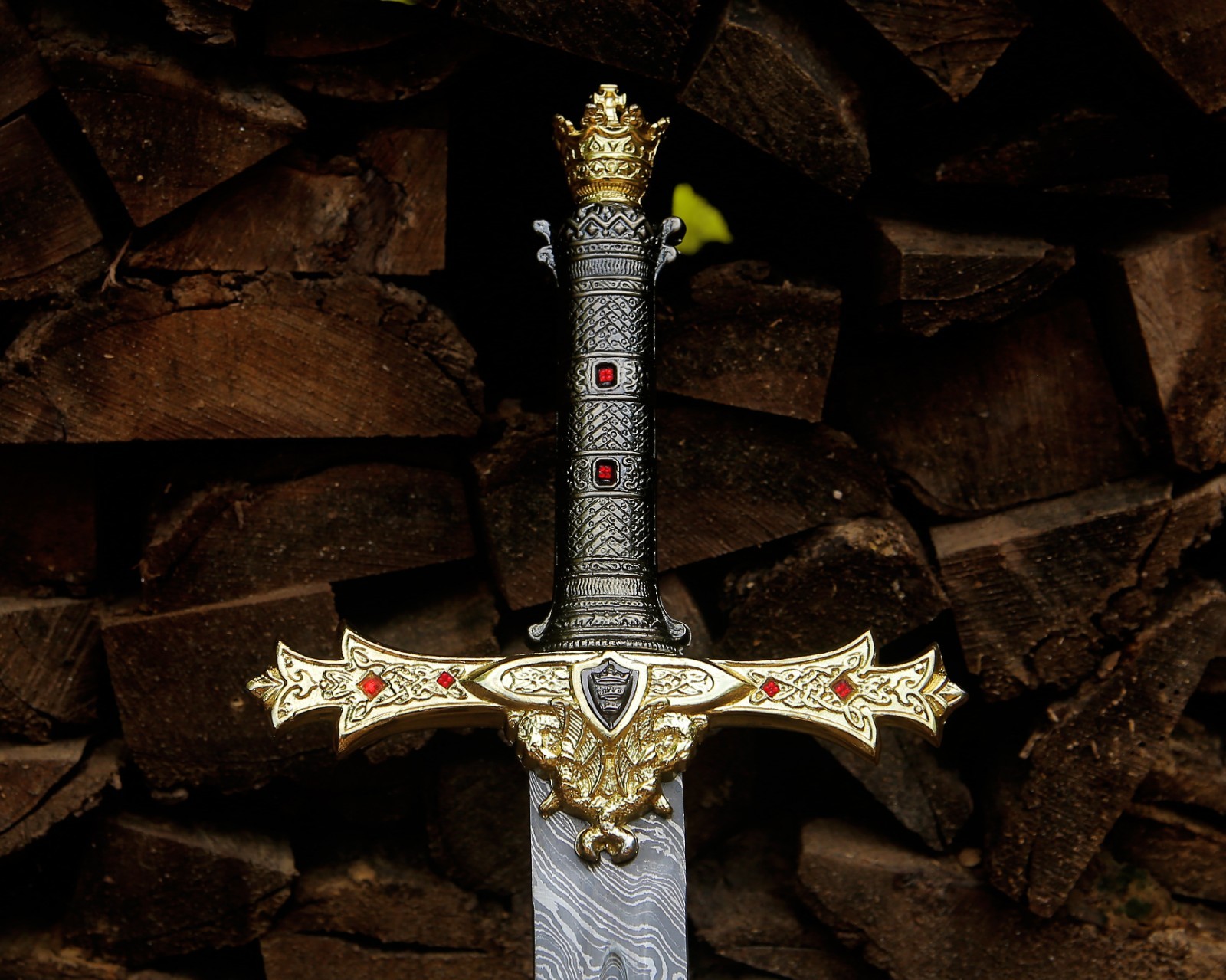 Custom Made Damascus Steel Fantasy Longsword Gold Guard Collectible Gift W Pouch