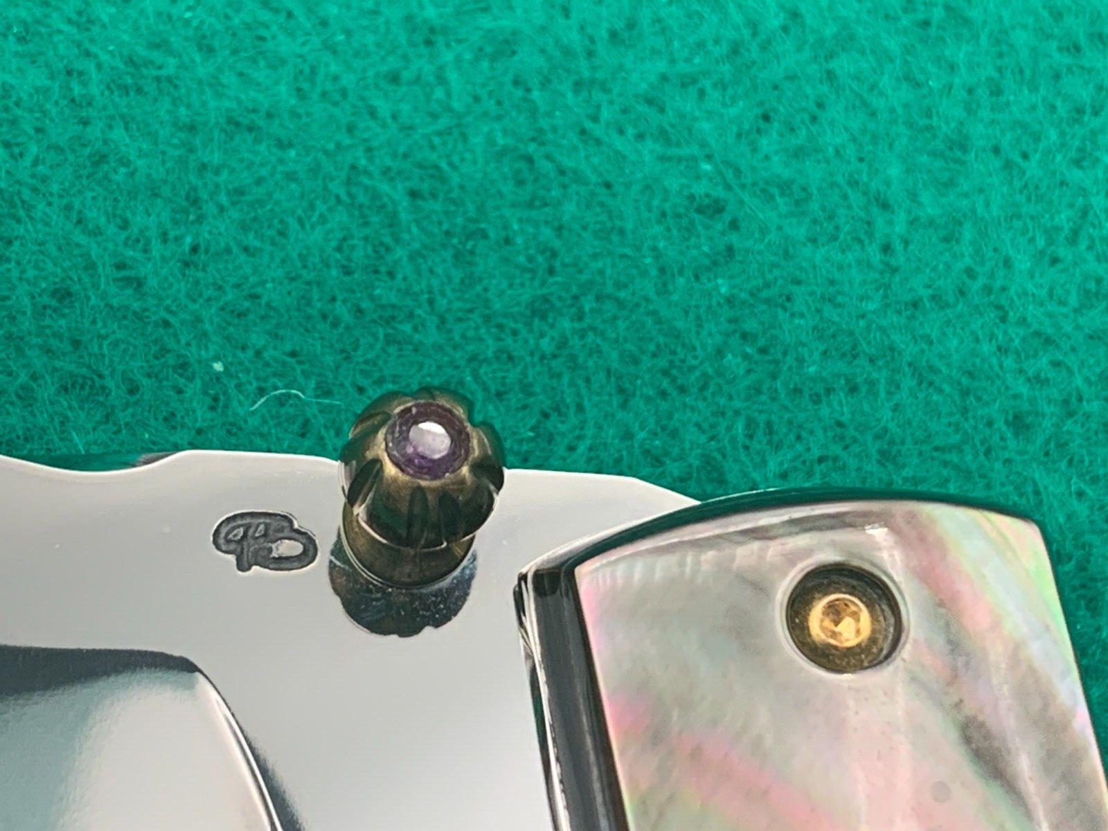CUSTOM TAWEESAK KNIFE MOTHER OF PEARL / NONE BETTER MUSEUM QUALITY) w/CASE