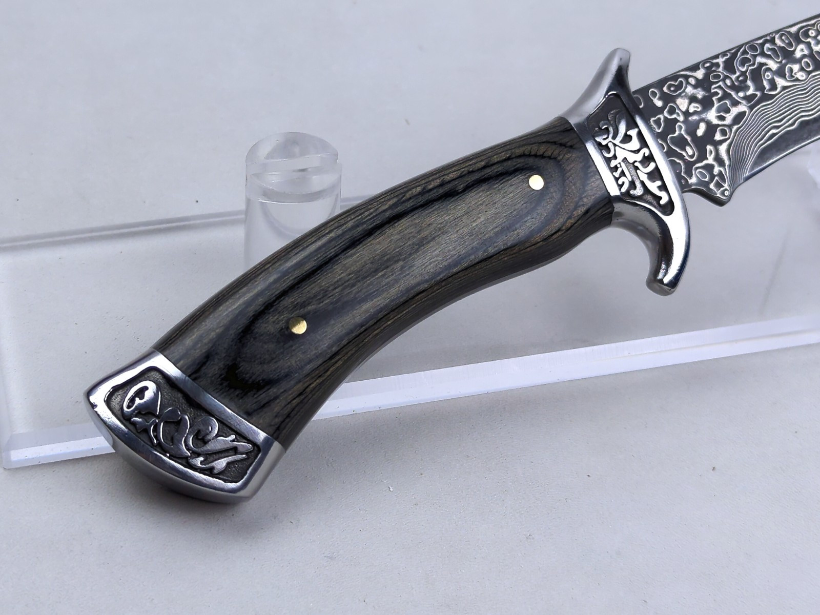 5.5-inch Hunting Knife w/ STAINLESS Laser-Etched DAMASCUS Blade & LEATHER Sheath