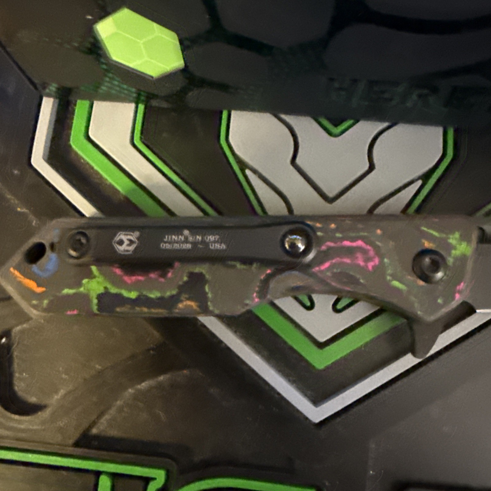 Heretic Jinn 80’s Camo Carbon Limited edition