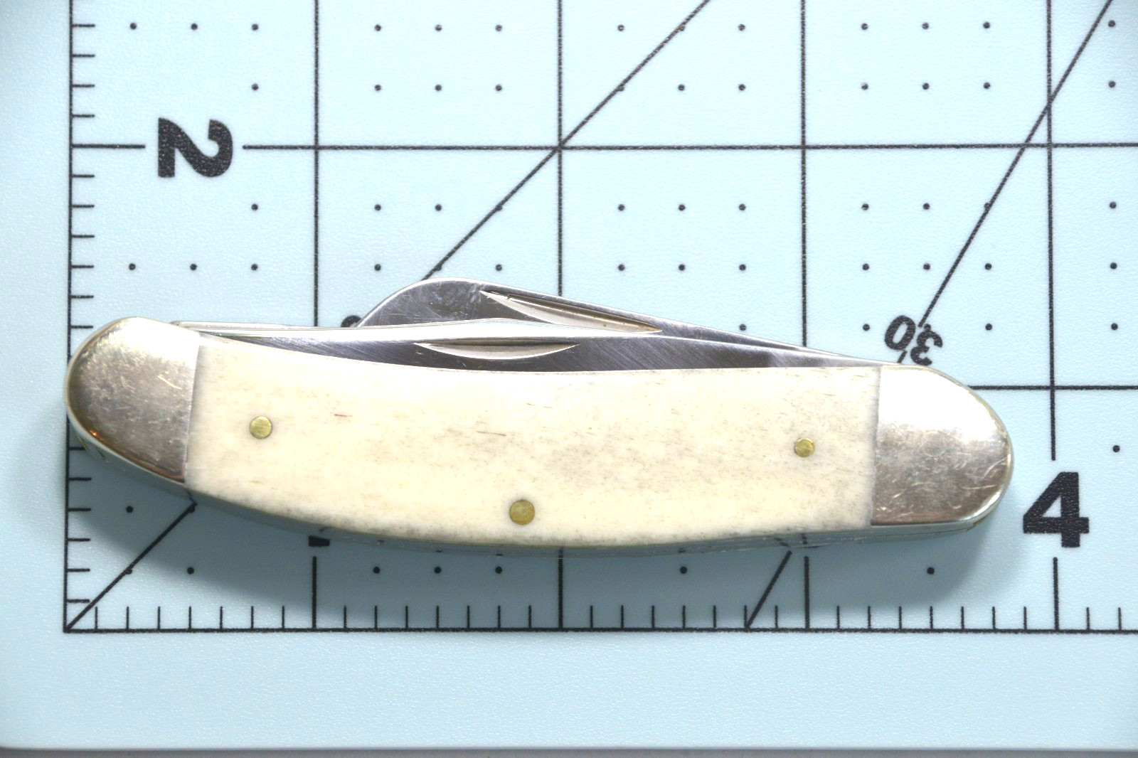 Case XX TB6339 Tony Bose Natural Smooth Bone Pocketknife 2025, serrated edge
